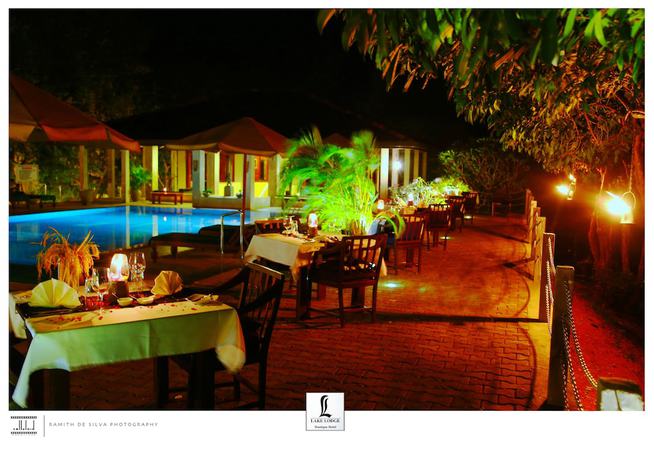 Imagen del bar/restaurante del Hotel Lake Lodge Boutique Kandalama. Foto 4