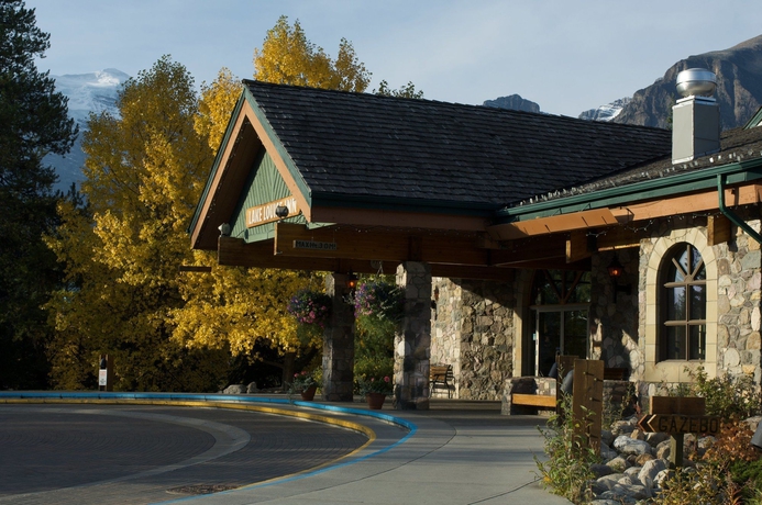 Imagen de los exteriores del Hotel Lake Louise Inn. Foto 13