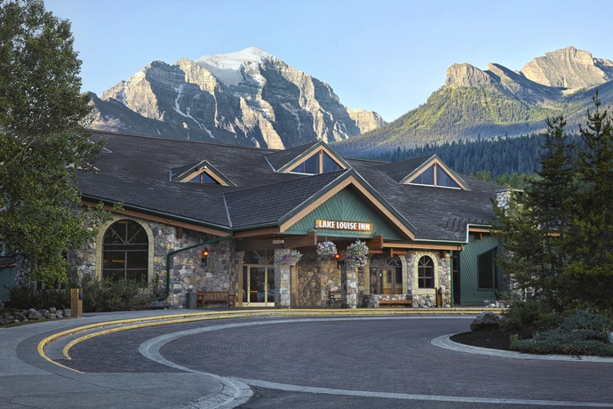 Imagen de los exteriores del Hotel Lake Louise Inn. Foto 15