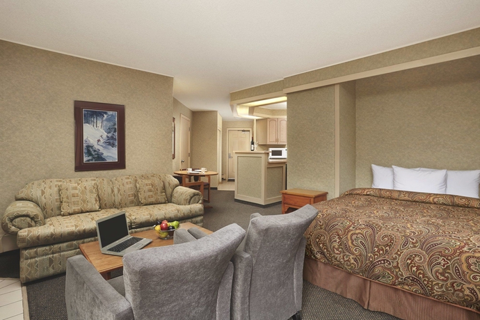 Imagen de la habitación del Hotel Lake Louise Inn. Foto 10