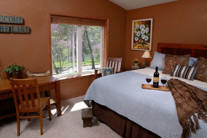 Imagen de la habitación del Hotel Lake Lucerne Resort and Ranch. Foto 12