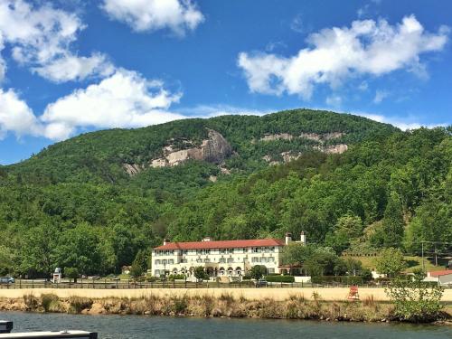 Imagen general del Hotel Lake Lure Inn and Spa. Foto 4