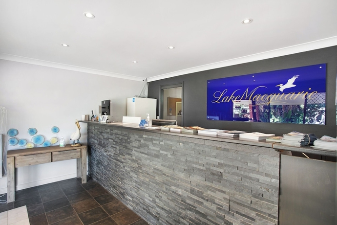 Imagen de los interiores del Hotel Lake Macquarie Motor Inn. Foto 14