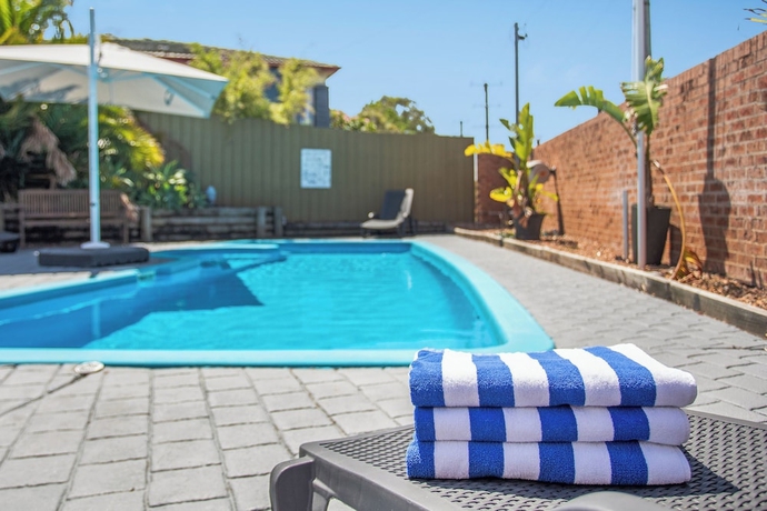 Imagen de la piscina del Hotel Lake Macquarie Motor Inn. Foto 15