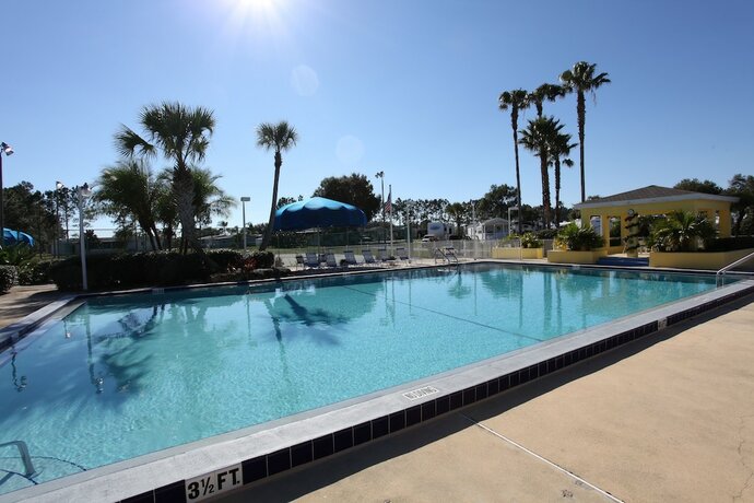 Imagen general del Hotel Lake Magic Rv Resort. Foto 13