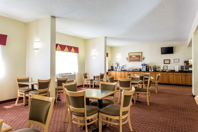 Imagen del bar/restaurante del Hotel Lake Norman Inn and Suites. Foto 2