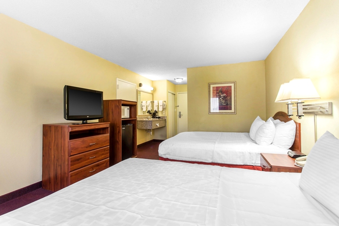 Imagen de la habitación del Hotel Lake Norman Inn and Suites. Foto 8
