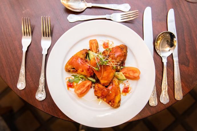 Imagen del bar/restaurante del Hotel Lake Of Shadows. Foto 12