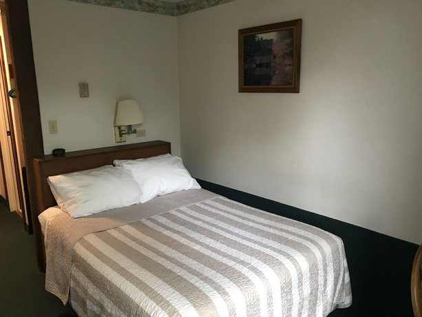 Imagen de la habitación del Hotel Lake Ontario Motel and Inn. Foto 18