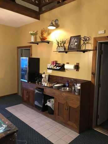 Imagen del bar/restaurante del Hotel Lake Ontario Motel and Inn. Foto 3