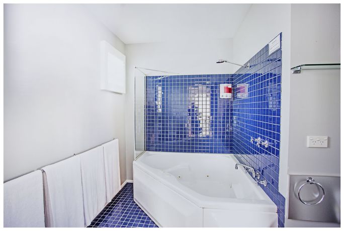 Imagen de la habitación del Hotel Lake Orchard Villas. Foto 6