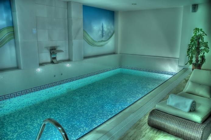 Imagen de la piscina del Hotel Lake Palace. Foto 14