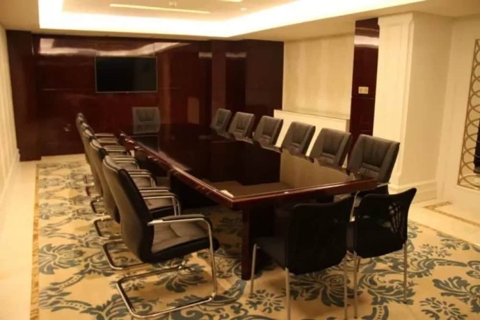 Imagen de los interiores del Hotel Lake Piedmont International. Foto 11