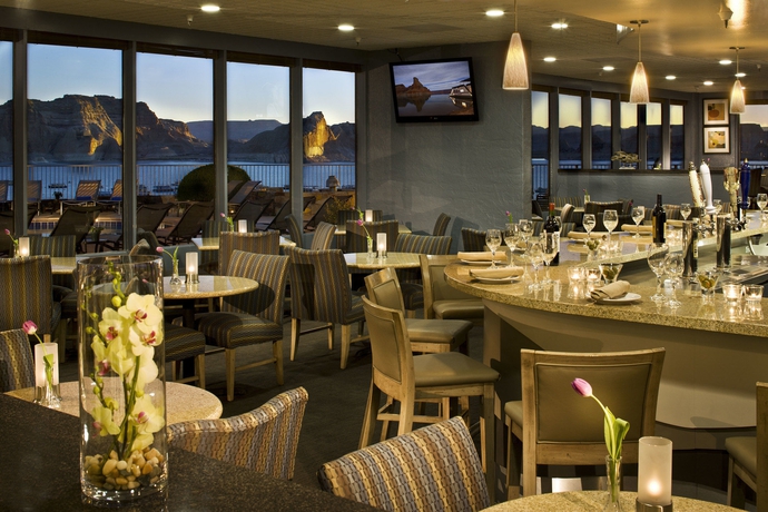 Imagen de los interiores del Hotel Lake Powell Resort. Foto 15