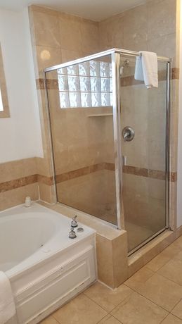 Imagen de la habitación del Hotel Lake Ridge. Foto 3