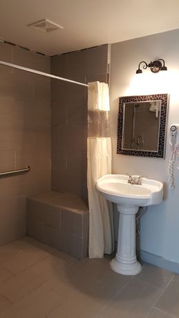 Imagen de la habitación del Hotel Lake Ridge. Foto 11