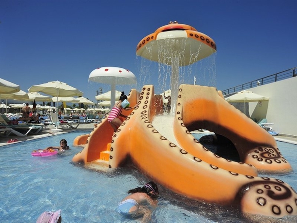 Imagen general del Hotel Lake River Side Spa - Ultra All Inclusive. Foto 3