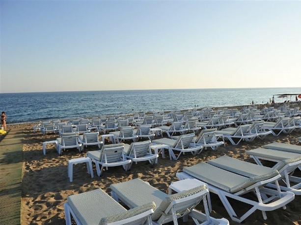 Imagen general del Hotel Lake River Side Spa - Ultra All Inclusive. Foto 9