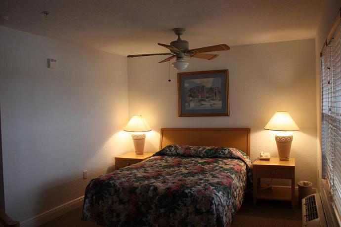 Imagen general del Hotel Lake Roy Beach Inn. Foto 3