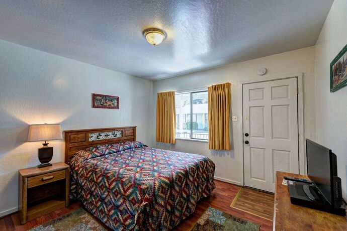 Imagen de la habitación del Hotel Lake Shasta Lodge. Foto 12