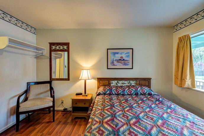 Imagen de la habitación del Hotel Lake Shasta Lodge. Foto 16