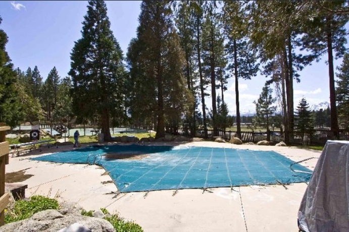 Imagen de la piscina del Hotel Lake Tahoe Vacations By Techtravel.com. Foto 19