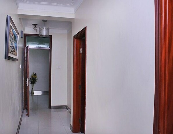 Imagen de la habitación del Hotel Lake Victoria Masionettes. Foto 20