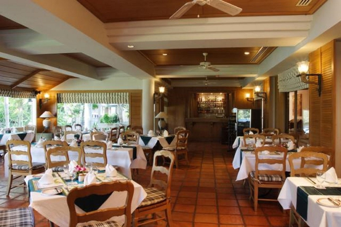 Imagen del bar/restaurante del Hotel Lake View Resort and Golf Club. Foto 2