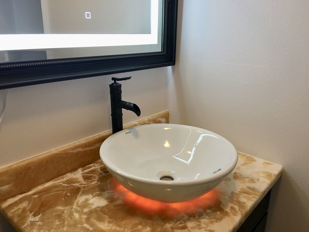 Imagen de la habitación del Hotel Lake View Suites. Foto 7