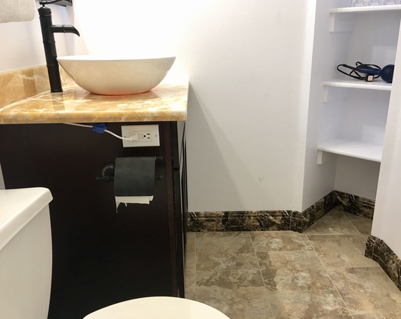 Imagen de la habitación del Hotel Lake View Suites. Foto 13