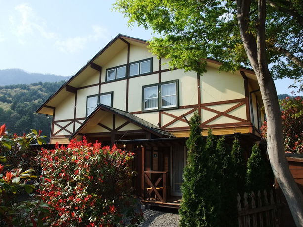 Imagen de los exteriores del Hotel Lake Villa Kawaguchiko. Foto 7