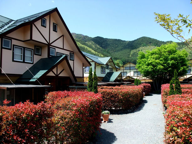 Imagen de los exteriores del Hotel Lake Villa Kawaguchiko. Foto 8