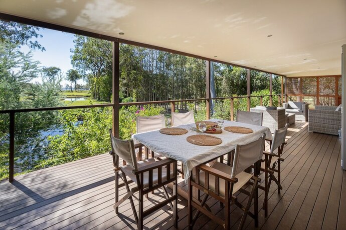 Imagen general del Hotel Lake Weyba Cottages. Foto 9