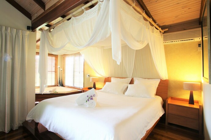 Imagen general del Hotel Lake Weyba Cottages. Foto 1