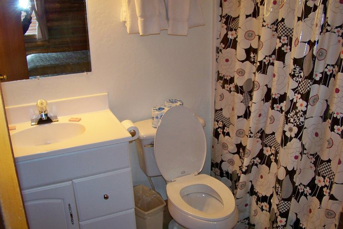 Imagen de la habitación del Hotel Lake of the Woods Resort. Foto 7