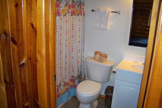 Imagen de la habitación del Hotel Lake of the Woods Resort. Foto 8