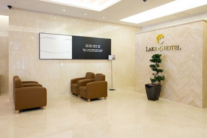 Imagen general del Hotel Lake45. Foto 10