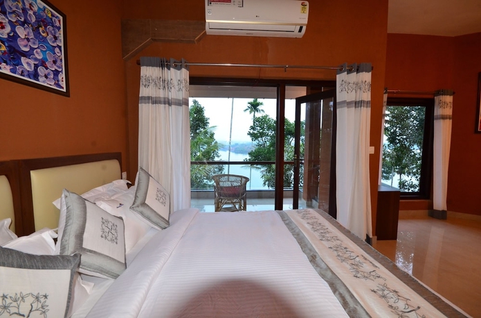 Imagen de la habitación del Hotel LakeRose Wayanad Resort. Foto 7