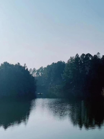 Imagen general del Hotel LakeSide Resort Jingdezhen. Foto 1