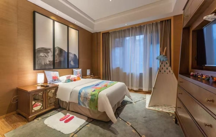 Imagen de la habitación del Hotel LakeSide Resort Jingdezhen. Foto 12