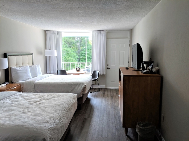 Imagen de la habitación del Hotel Lakefront Terrace Resort. Foto 4