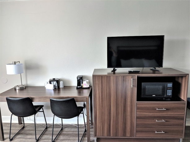 Imagen de la habitación del Hotel Lakefront Terrace Resort. Foto 9