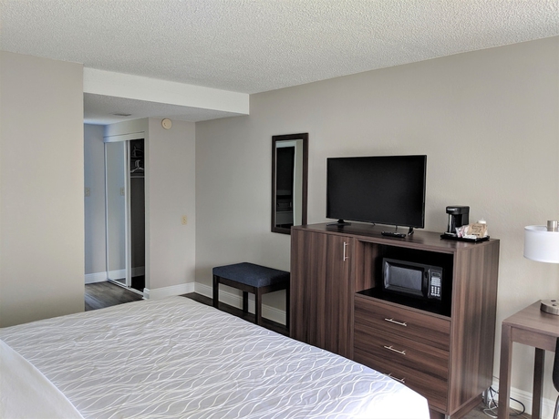 Imagen de la habitación del Hotel Lakefront Terrace Resort. Foto 14