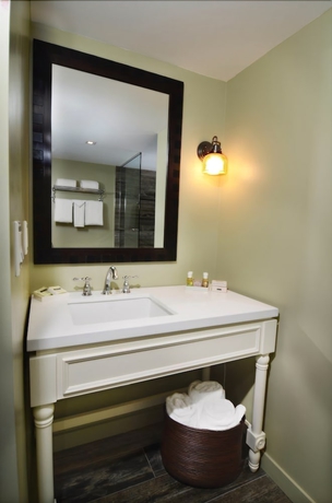 Imagen de la habitación del Hotel Lakehouse And Resort. Foto 11