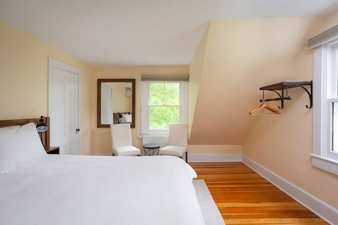 Imagen general del Hotel Lakehouse Inn. Foto 2