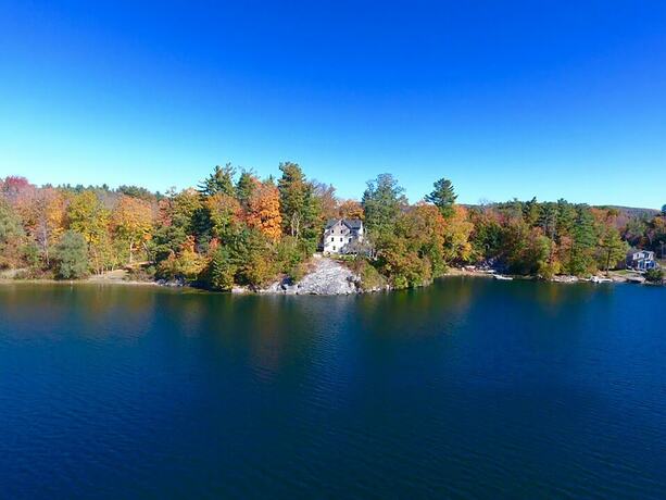 Imagen general del Hotel Lakehouse Inn. Foto 5