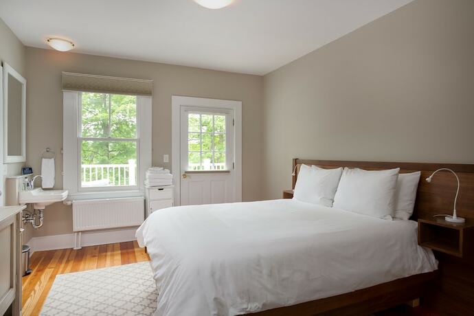 Imagen general del Hotel Lakehouse Inn. Foto 6