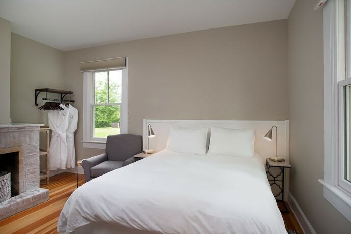 Imagen de la habitación del Hotel Lakehouse Inn. Foto 18