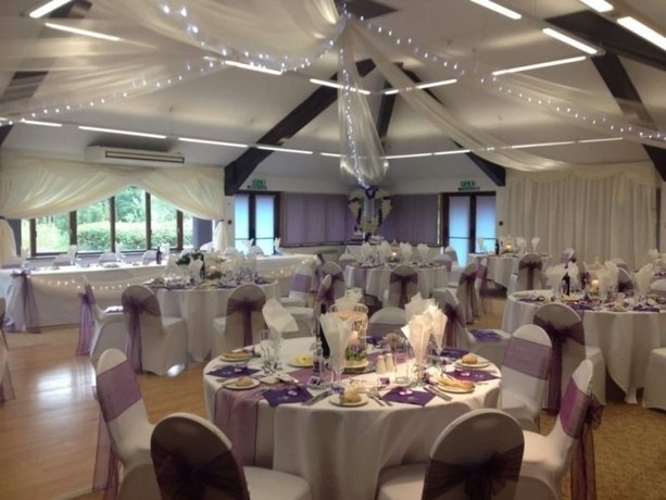 Imagen de los interiores del Hotel Lakehurst Park. Foto 6