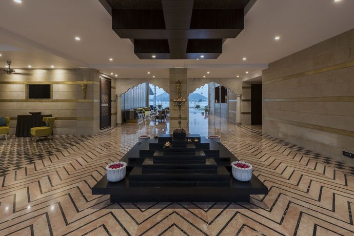 Imagen de los interiores del Hotel Lakend. Foto 15